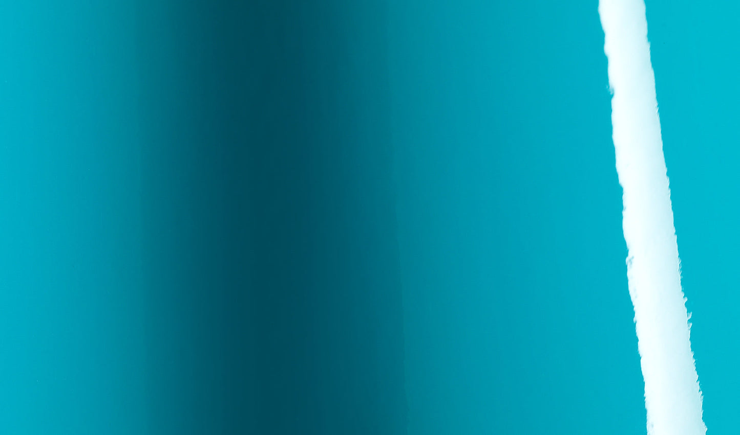 Avery Dennison® SW900 Series Supreme Wrapping Film™ Gloss Aqua Blue